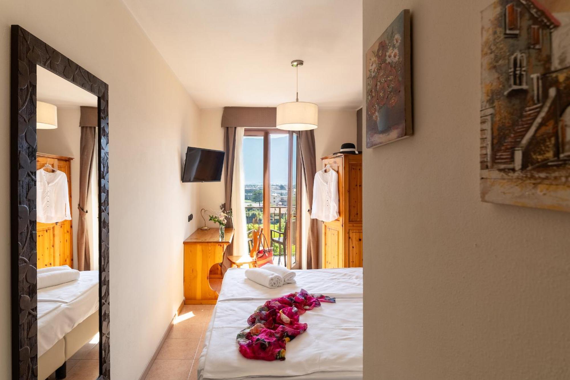 הוילה ריבה דל גארדה Agritur Eden Marone מראה חיצוני תמונה