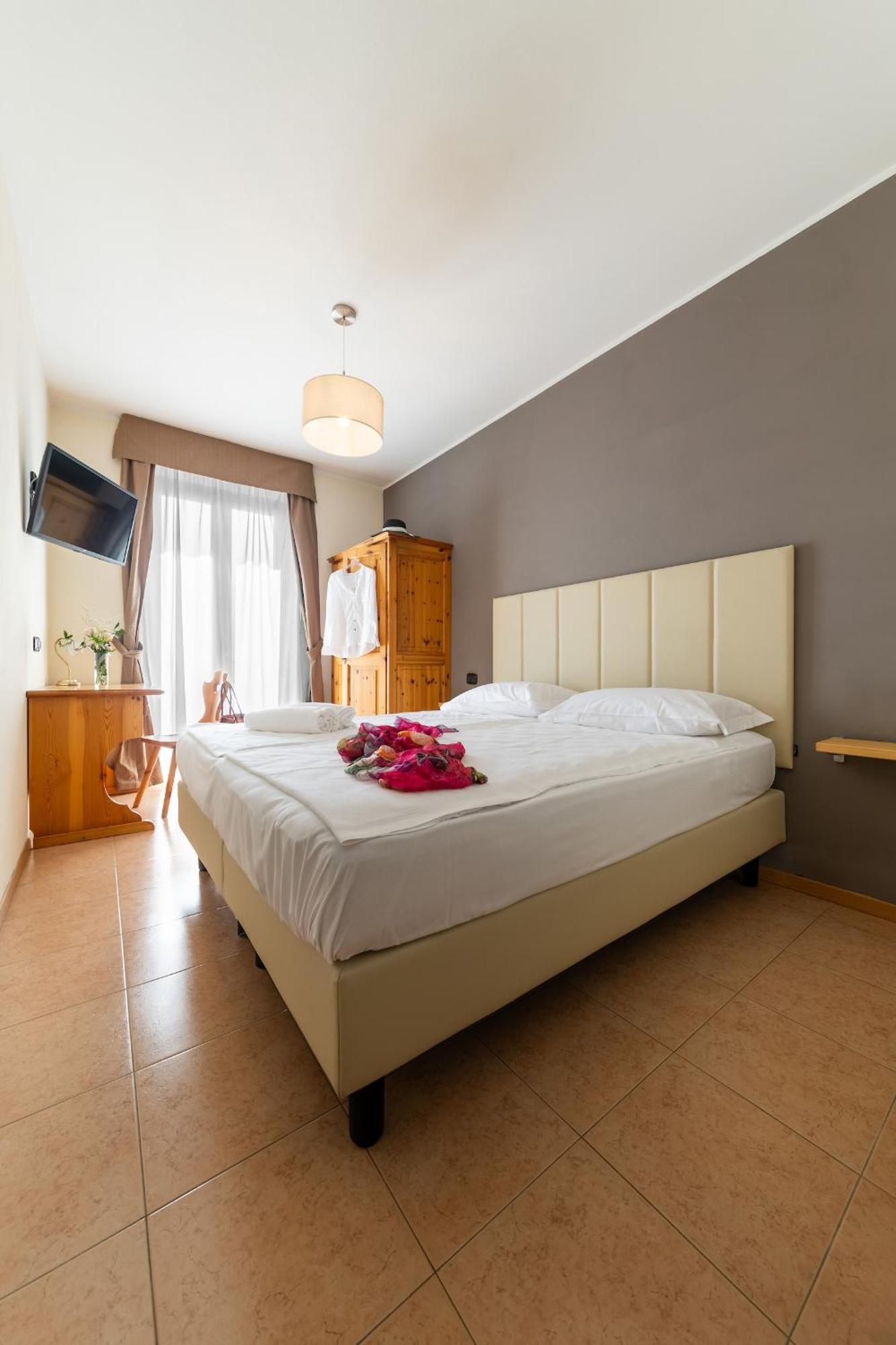 הוילה ריבה דל גארדה Agritur Eden Marone מראה חיצוני תמונה