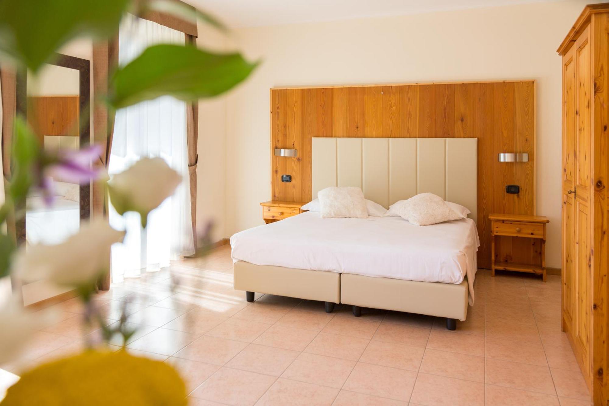 הוילה ריבה דל גארדה Agritur Eden Marone מראה חיצוני תמונה