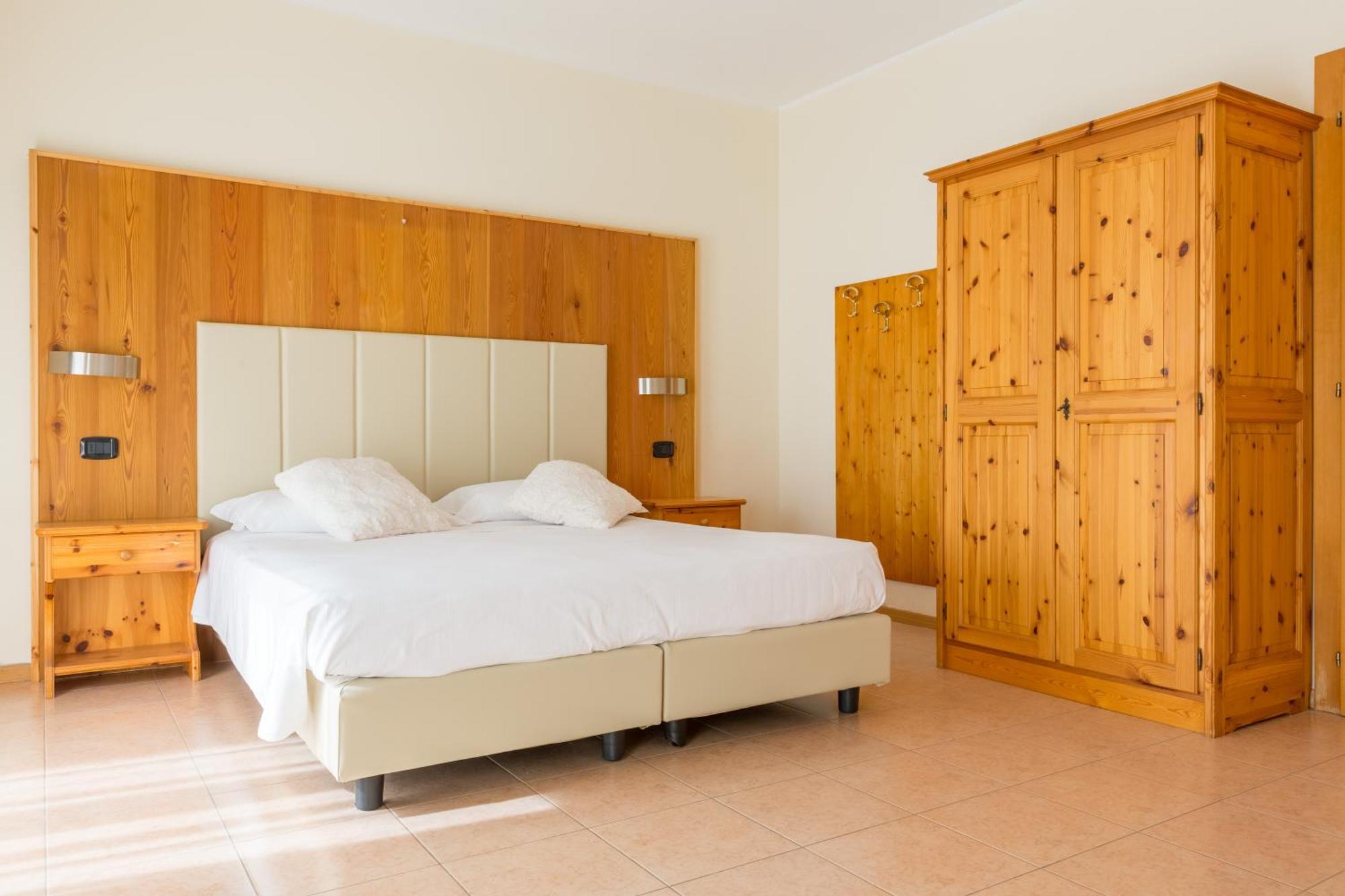 הוילה ריבה דל גארדה Agritur Eden Marone מראה חיצוני תמונה